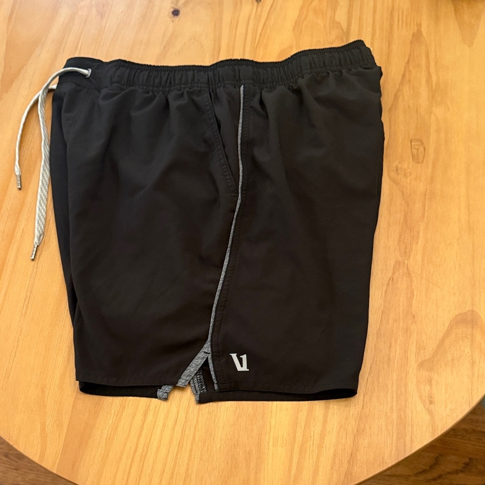 Vuori Black and Gray Lined 5” Athletic Shorts - Size L - Picture 3 of 3